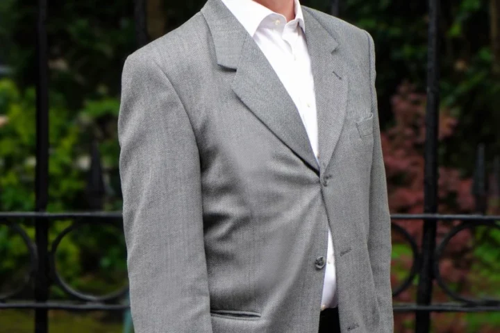mr. D.J. van Dijk