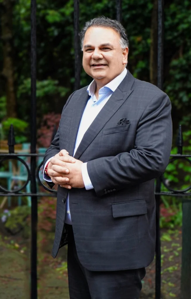 mr. drs. ir. J.D. Maikoe RA